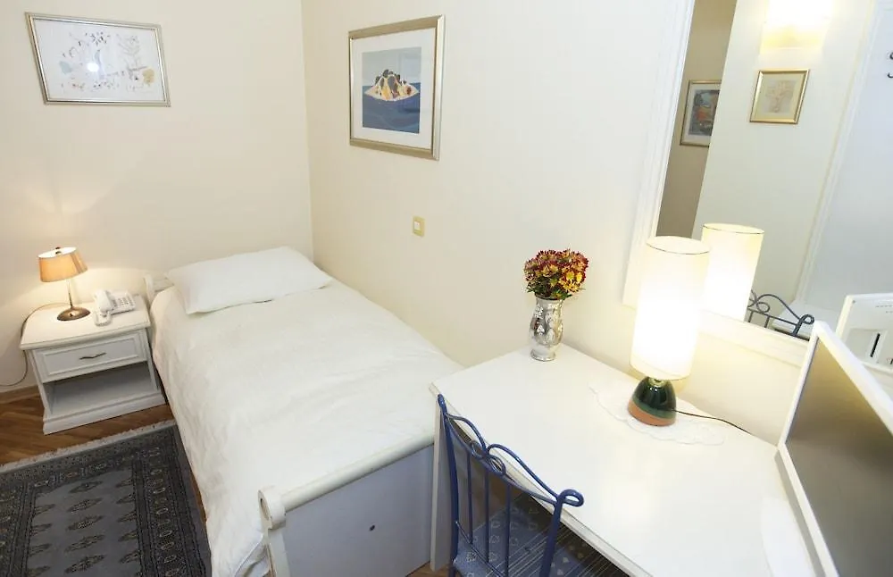 Hotel Peristil Split 3*,