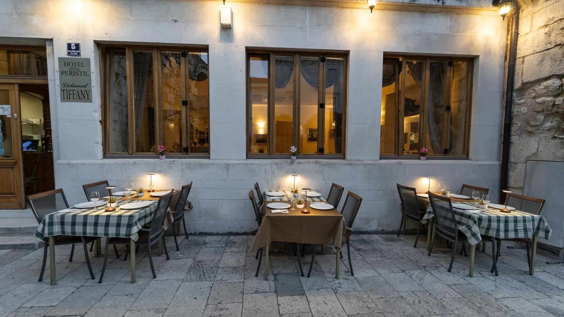 Hotel Peristil Split Croácia