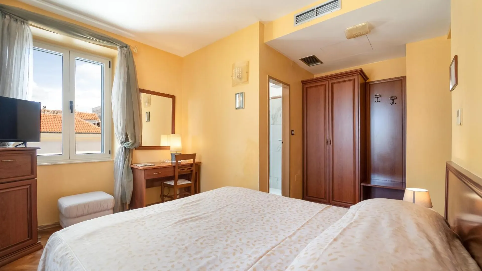 ***  Hotel Peristil Split Croácia