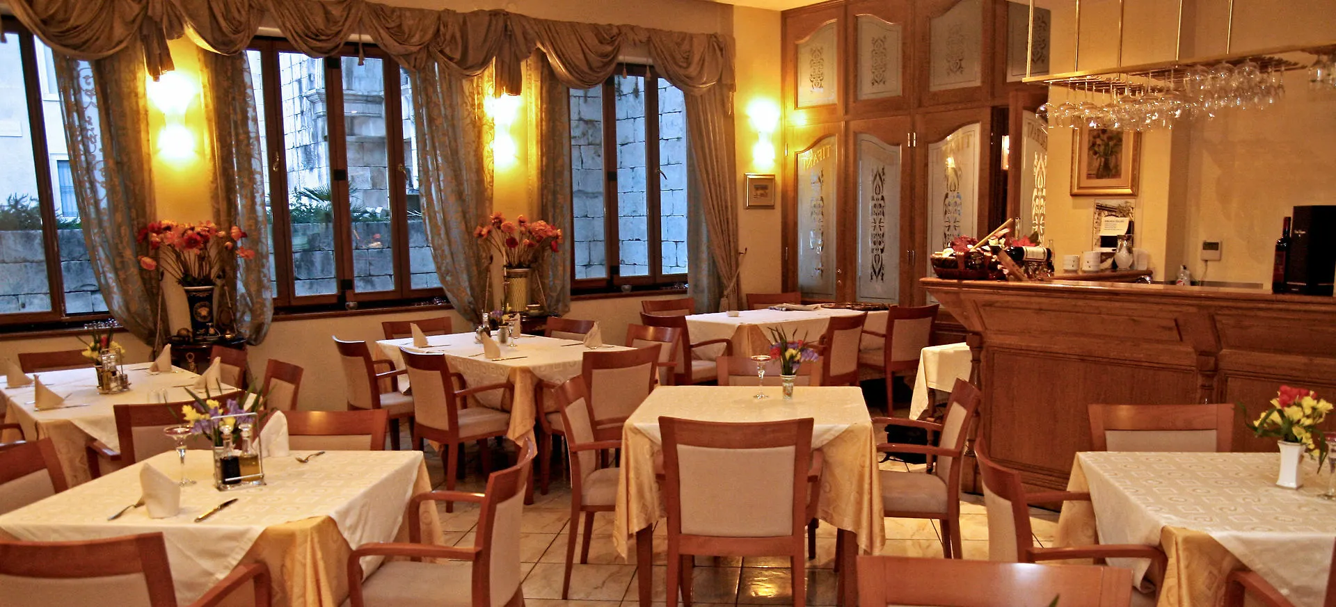Hotel Peristil Split 3*,